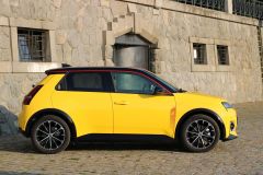 Renault 5 E-Tech Elektrický comfort range Iconiq Cinq 2025