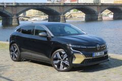 Renault Mégane E-Tech Electric Iconic 160 kW (2022)