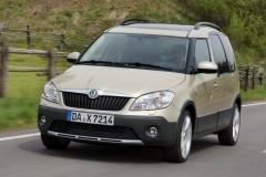 Škoda Roomster Scout 2010