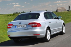 Škoda Superb 2013