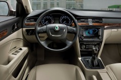 Škoda Superb Combi 2009