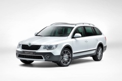 Škoda Superb Outdoor 2012