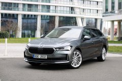 Škoda Superb Combi Selection 2.0 TSI 4x4 DSG 2025