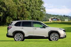 Subaru Forester e-Boxer Touring 2025