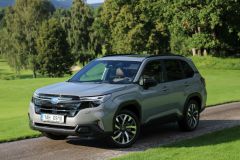 Subaru Forester e-Boxer Touring 2025