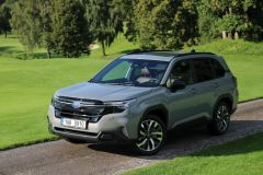 Subaru Forester e-Boxer Touring 2025