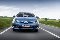 Toyota Auris Hybrid 2015