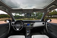 Toyota Auris Hybrid 2012