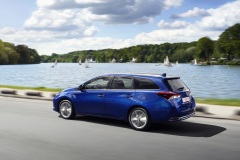 Toyota Auris Touring Sports 2015