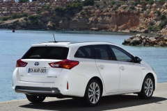 Toyota Auris Touring Sports Hybrid 2013
