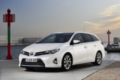 Toyota Auris Touring Sports Hybrid 2013