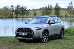 Toyota Corolla Cross 2.0 Hybrid AWD 2023