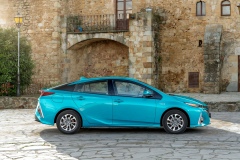 Toyota Prius PHEV 2016