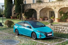 Toyota Prius PHEV 2016