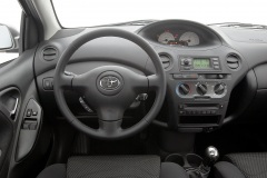 Toyota Yaris XP10 2003