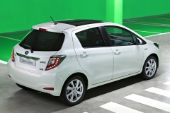 Toyota Yaris Hybrid 2014