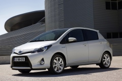 Toyota Yaris Hybrid 2012