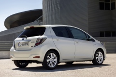 Toyota Yaris Hybrid 2012