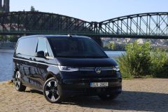 Volkswagen Multivan Long Style eHybrid 4Motion 2025