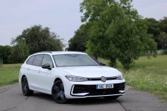 Volkswagen Passat R-Line 2.0 TDI DSG (2024)