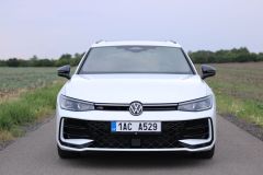 Volkswagen Passat R-Line 2.0 TDI DSG (2024)