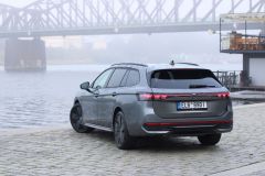 Volkswagen Passat eHybrid R-Line People (2025)