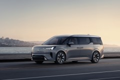 Volvo EM90 2023