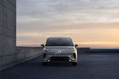 Volvo EM90 2023