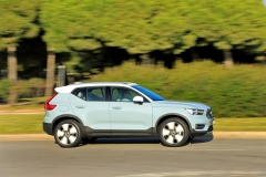 Volvo XC40 D4 Momentum 2017