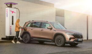 Mercedes-Benz EQB 2021 nabíjecí stanice IONITY
