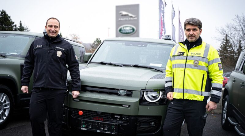 Land Rover Defender Policie ČR 2021