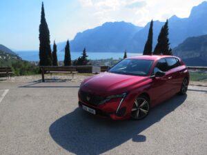 Itálie autem: Peugeot 308 a Lago di Garda