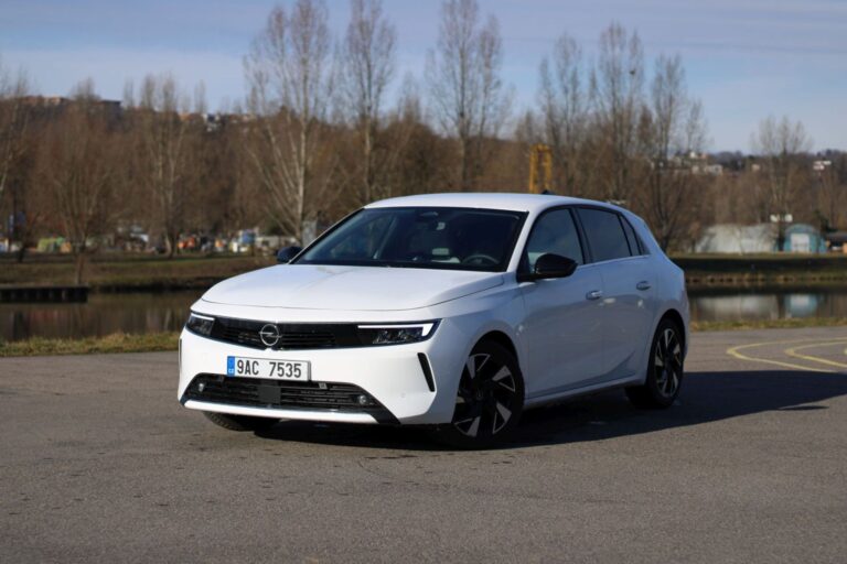 Opel Astra 1.2 Turbo Elegance 2022