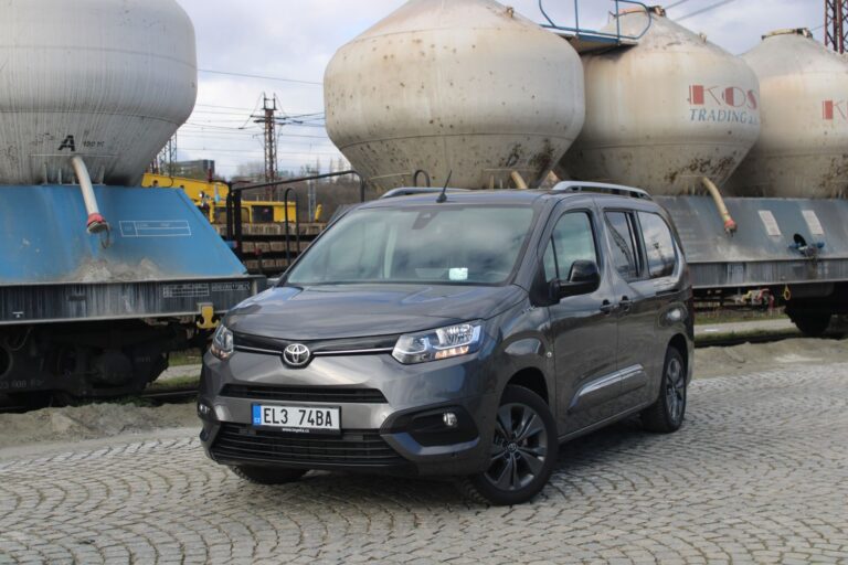 Toyota Proace City Verso Long EV 2023