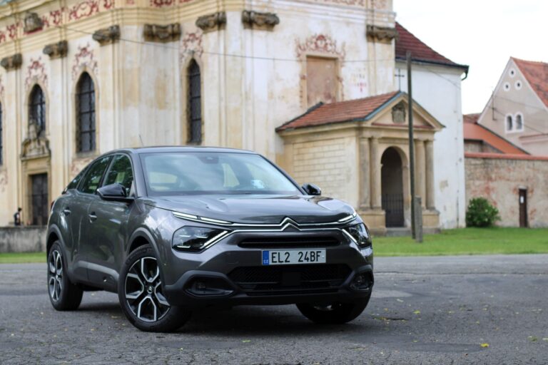 Citroën ë-C4 Shine 2023
