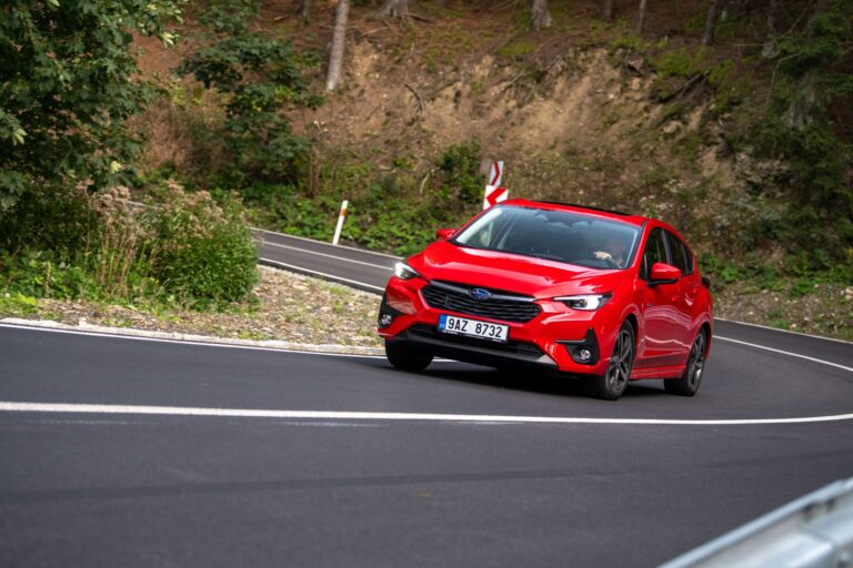 Subaru Impreza 2.0 e-Boxer 2024