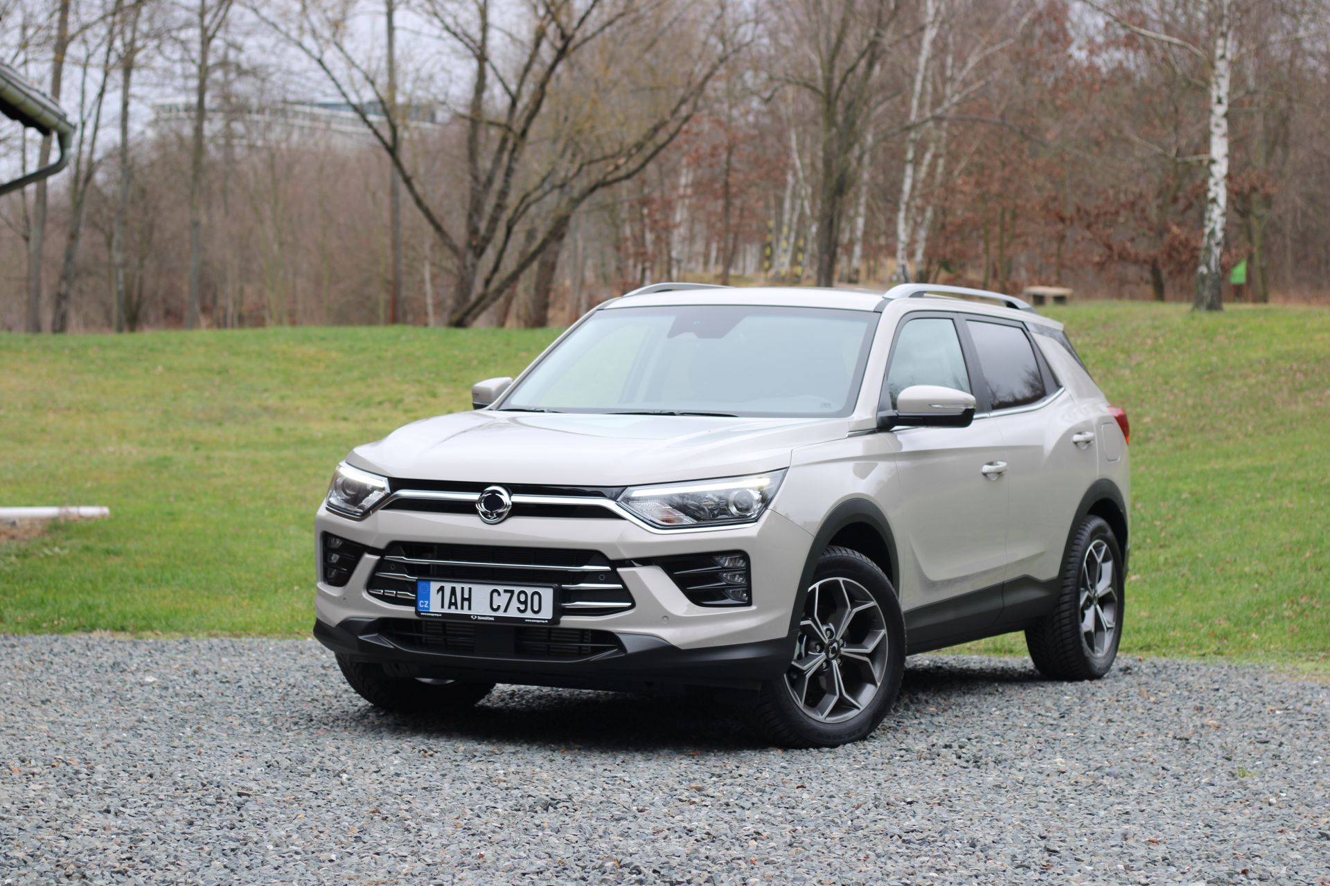 Recenze: Hledáte kompaktní SUV za rozumnou cenu? SsangYong Korando je dobrá volba snad v každé verzi. Dva detaily by ale měl napravit