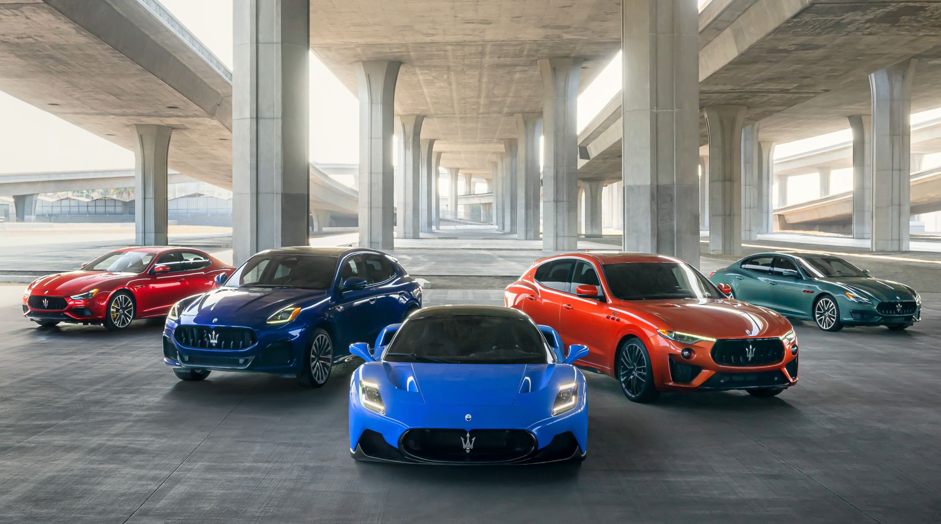 Co bude dál s Maserati? Plánované investice do legendární značky jsou zrušeny. Ohrožuje to klíčové novinky