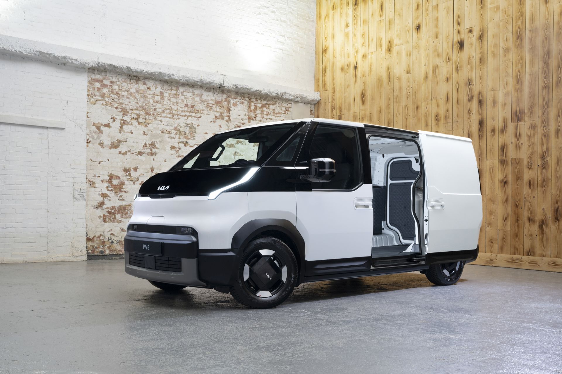 Kia začíná prodávat svůj nový užitkáč. Ceny nejsou špatné, další verze budou následovat