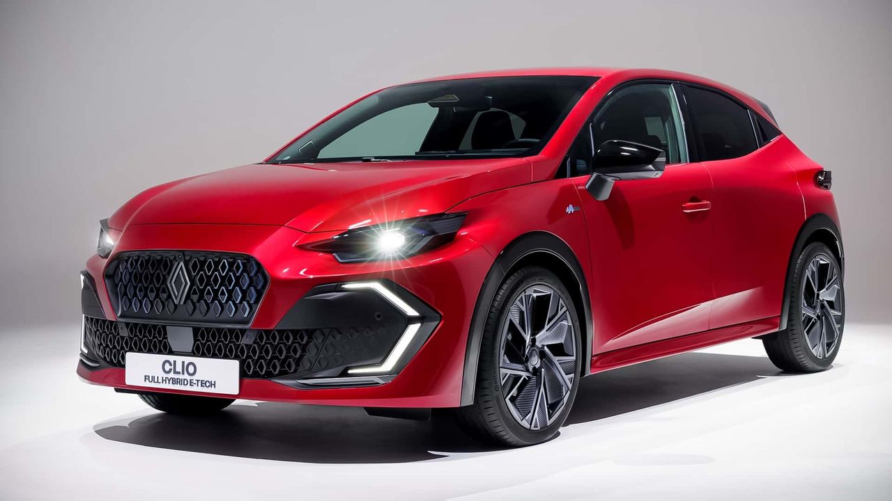 Tohle je nový Renault Clio! Design šokuje. Máme i první video a známe motory, které nabídne